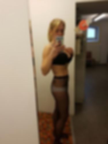 Jung voll busig sucht ab Mitte 40 cam real